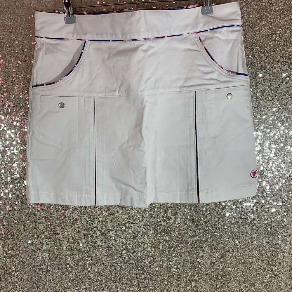 Pahr size 12, golf attire, white skirt bult in